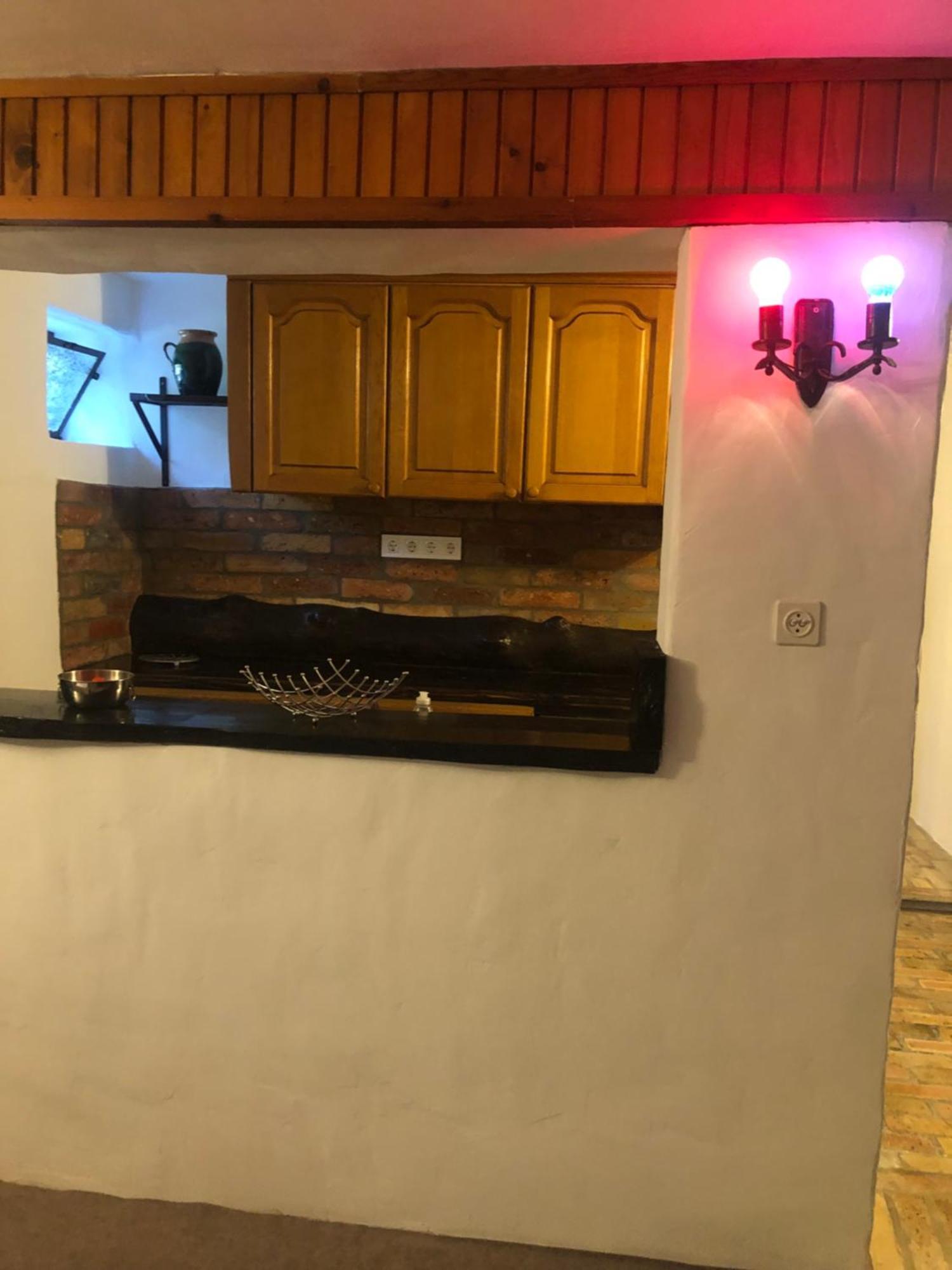 R&B Vendeghaz Appartement Balatonakarattya Buitenkant foto